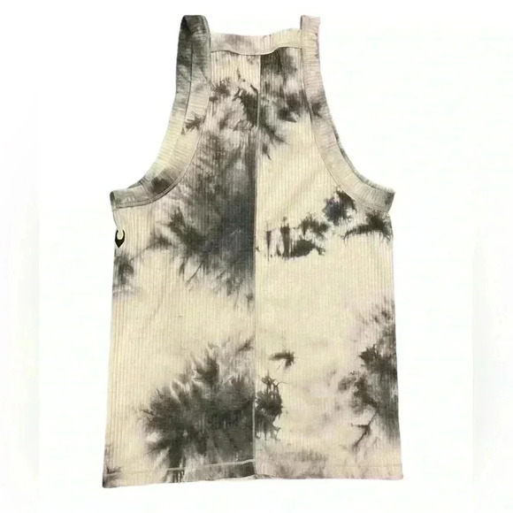 FANG Tank - Picture 3 of 6